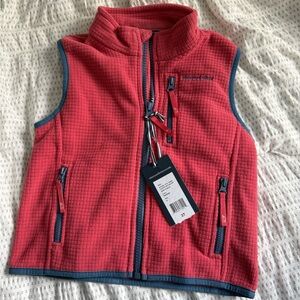 Vineyard Vines grid fleece vest in Nantucket red with blue trim, size 3T.